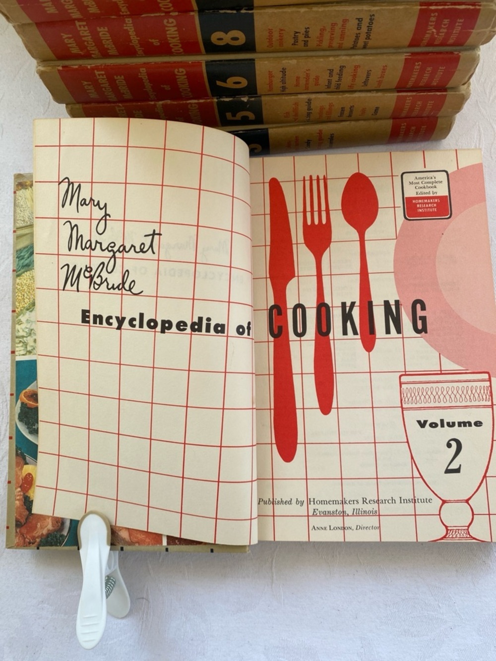 Mary Margaret McBride Vintage 1958 Encyclopedia of Cooking 7 Cookbook Volumes - Picture 3 of 13